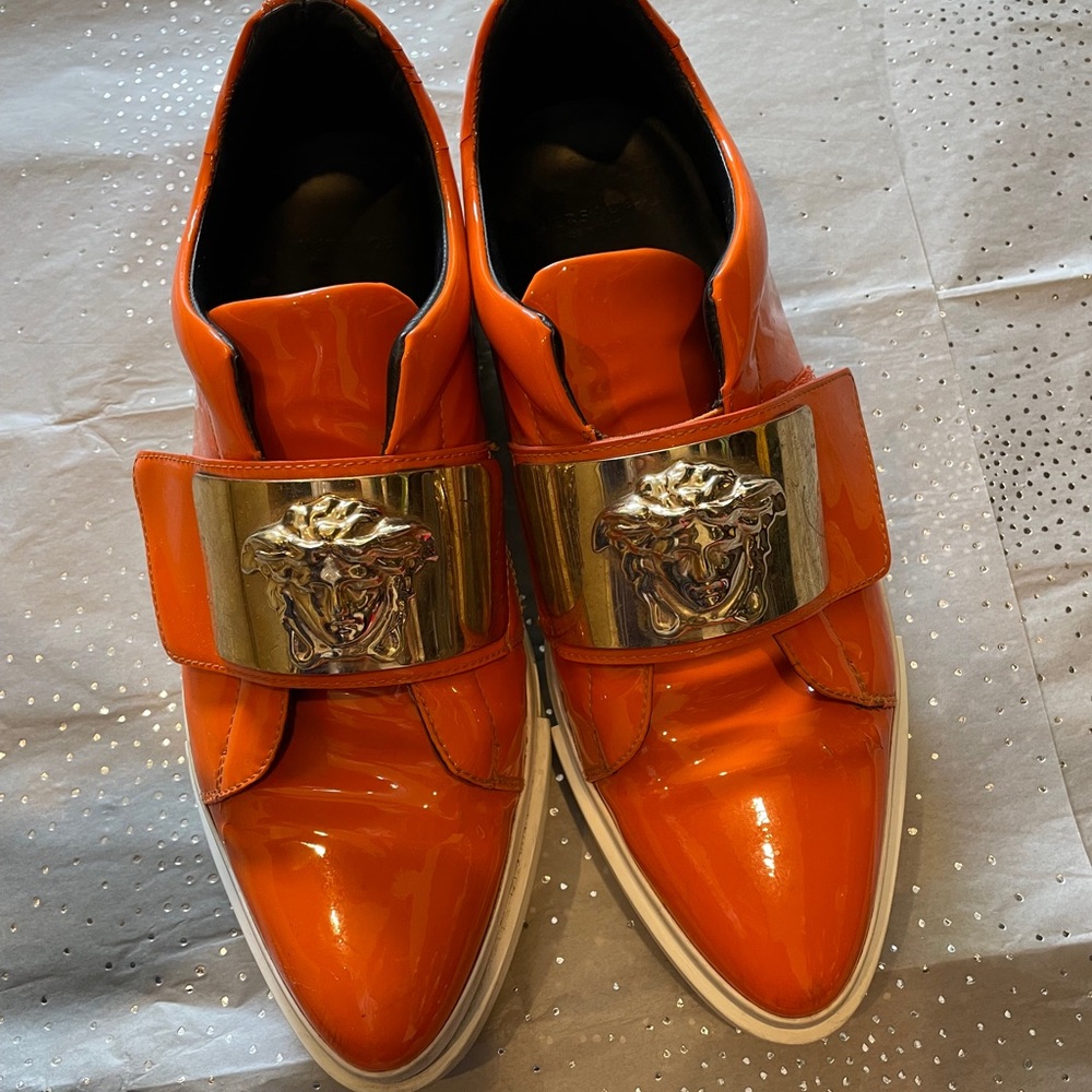 Authentic Versace Size 8US 37IT women Shoes